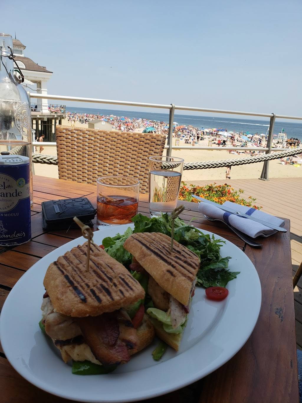 Avenue Le Club | night club | 23 Ocean Ave, Long Branch, NJ 07740, USA | 7327592900 OR +1 732-759-2900