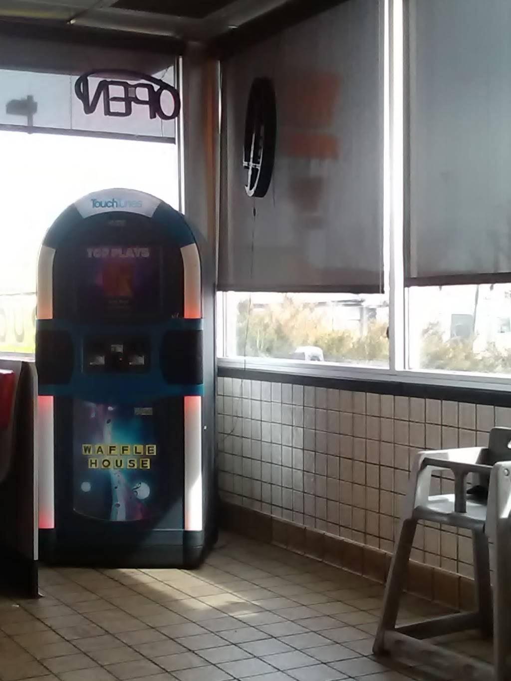 Waffle House | meal takeaway | 222 W Wolfensberger Rd, Castle Rock, CO 80109, USA | 3036605066 OR +1 303-660-5066