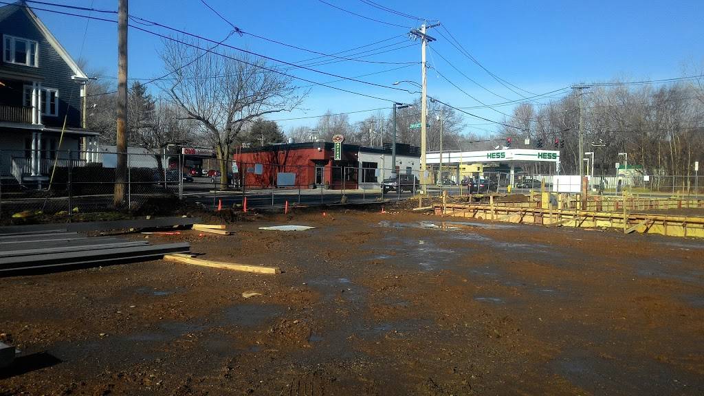 Dayton Street Apizza | restaurant | 60 Dayton St, New Haven, CT 06515, USA | 2033892454 OR +1 203-389-2454