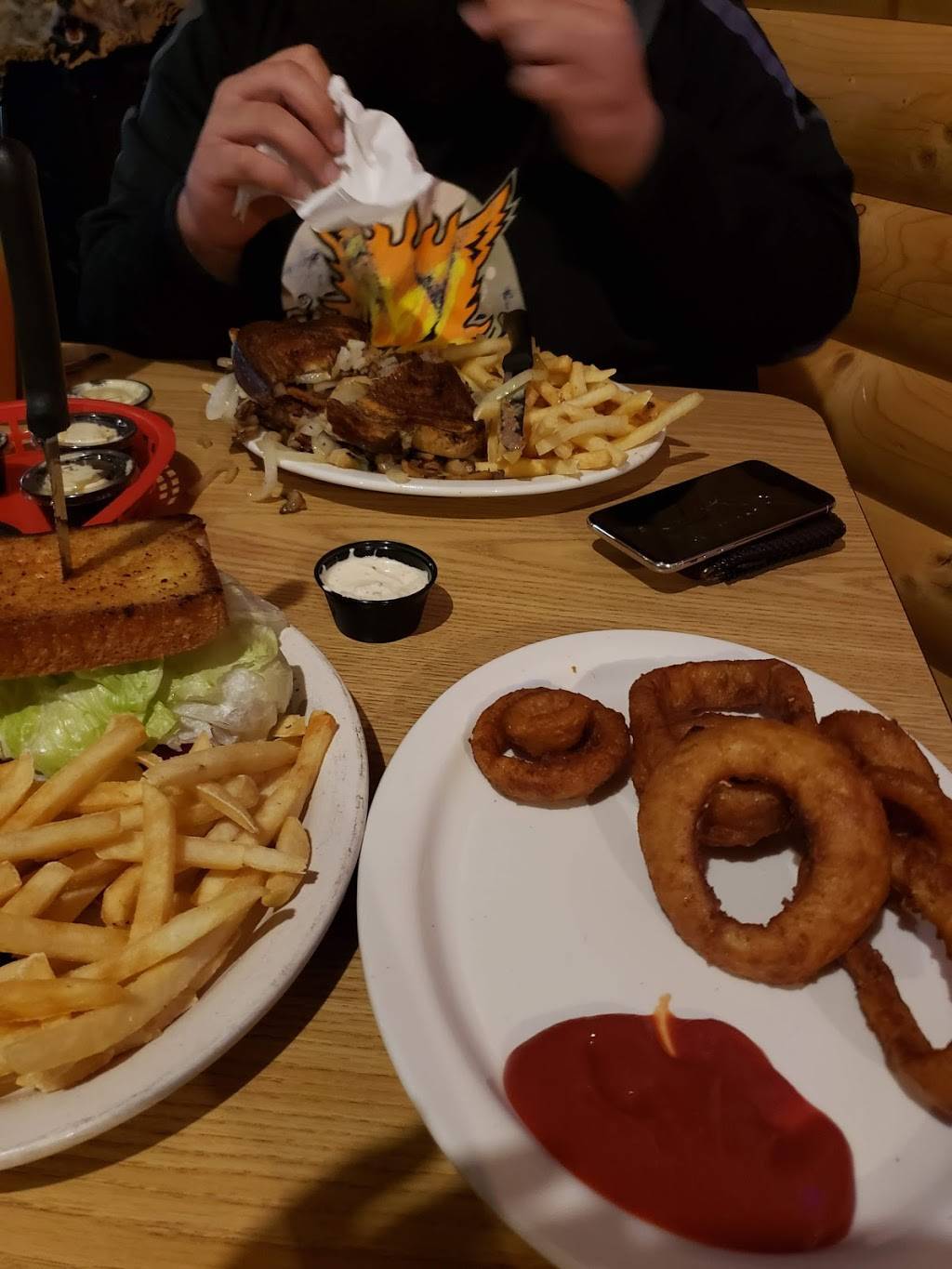 Chaunceys Pub | restaurant | 121 State St, Hillman, MI 49746, USA | 9897423282 OR +1 989-742-3282