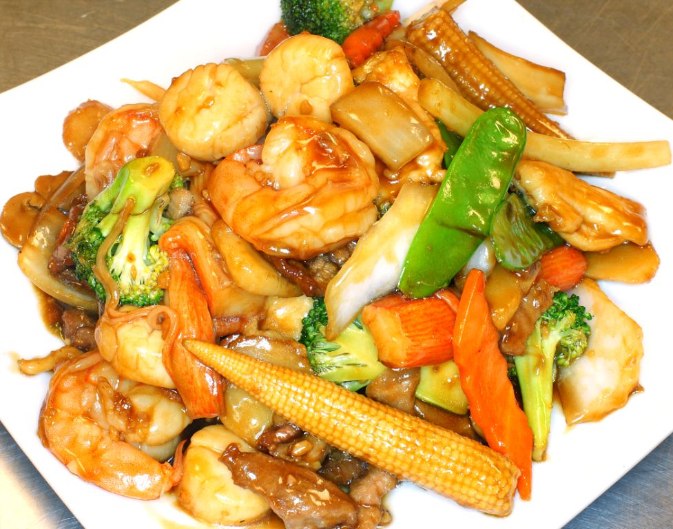 Chins Chinese Kitchen | restaurant | 5764 Evers Rd, San Antonio, TX 78238, USA | 2106811593 OR +1 210-681-1593