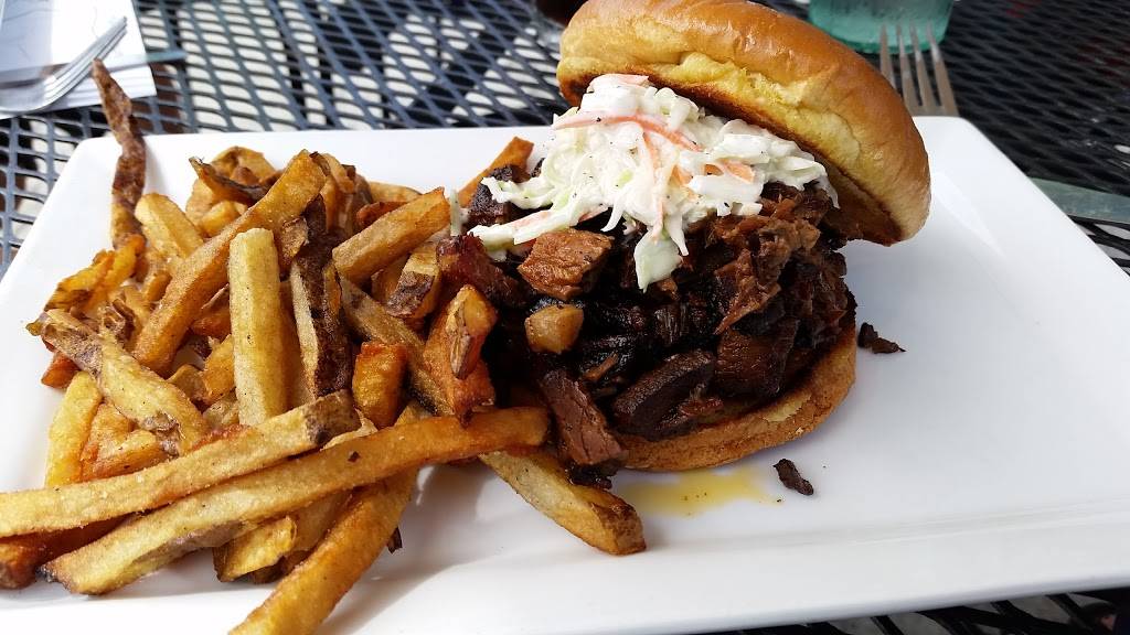 Block Brewing Company | restaurant | 1140 S Michigan Ave, Howell, MI 48843, USA | 5175400300 OR +1 517-540-0300