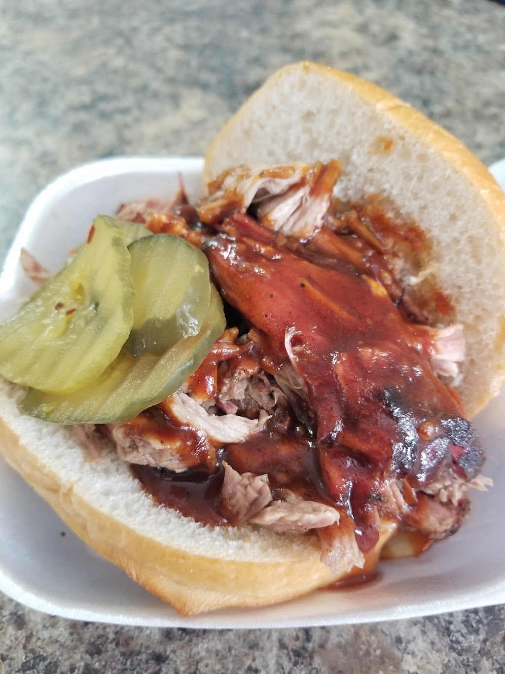 Richards Ribz | restaurant | 1004 Elm Ave, Rocky Ford, CO 81067, USA | 4064890475 OR +1 406-489-0475