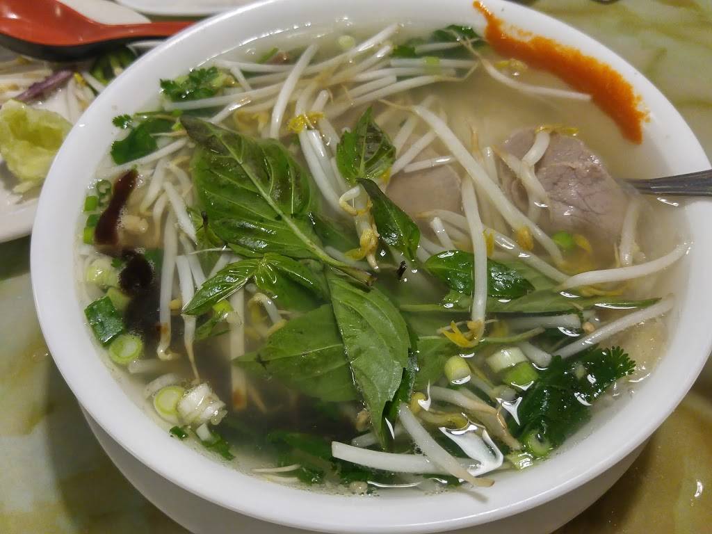 Ha Long Bay Restaurant | restaurant | 2741 Co Rd E East, St Paul, MN 55110, USA | 6516536868 OR +1 651-653-6868