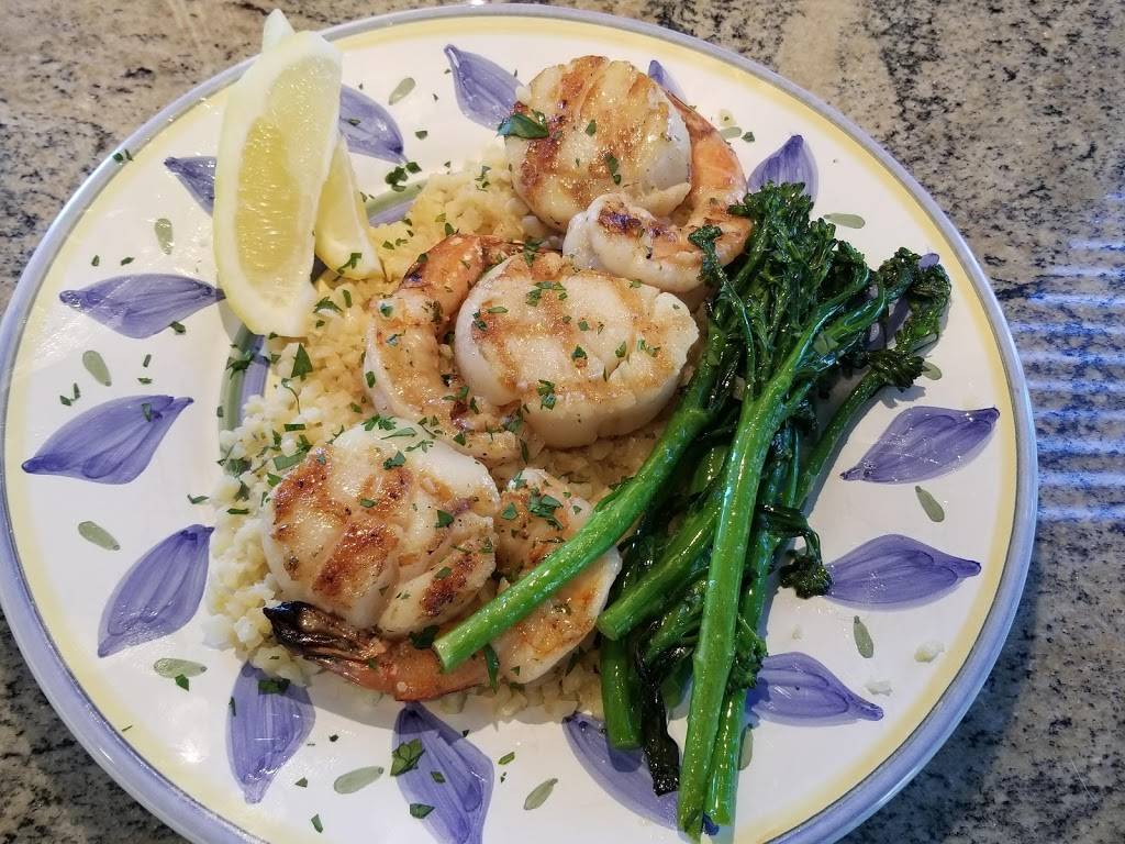 Santa Monica Seafood (Market & Cafe) | cafe | 154 E 17th St, Costa Mesa, CA 92627, USA | 9495740274 OR +1 949-574-0274