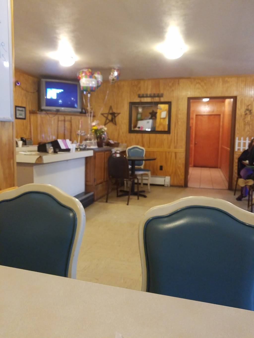 Doodles Place Inc | cafe | 27 Redskins Ln, Augusta, WV 26704, USA | 3044967260 OR +1 304-496-7260