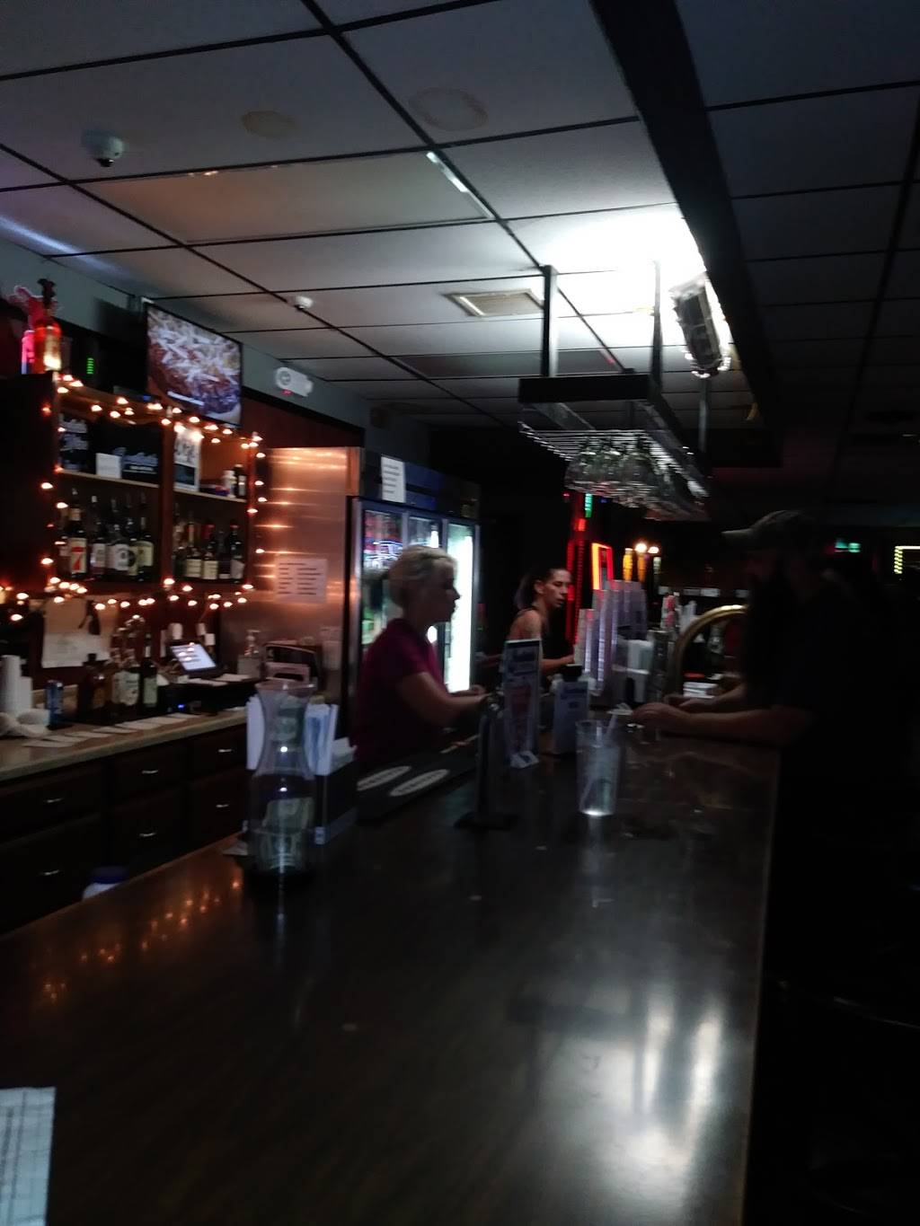 Southside Bar And Grill | restaurant | 3837 S Seneca St, Wichita, KS 67216, USA | 3167765275 OR +1 316-776-5275