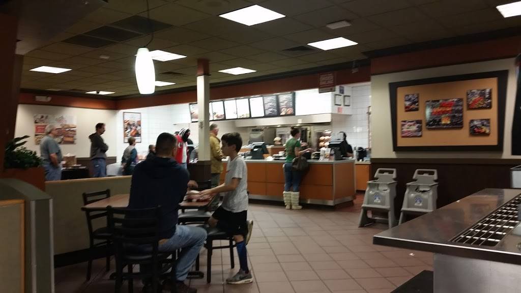 Boston Market | restaurant | 163 E Montauk Hwy, Lindenhurst, NY 11757, USA | 6319577046 OR +1 631-957-7046