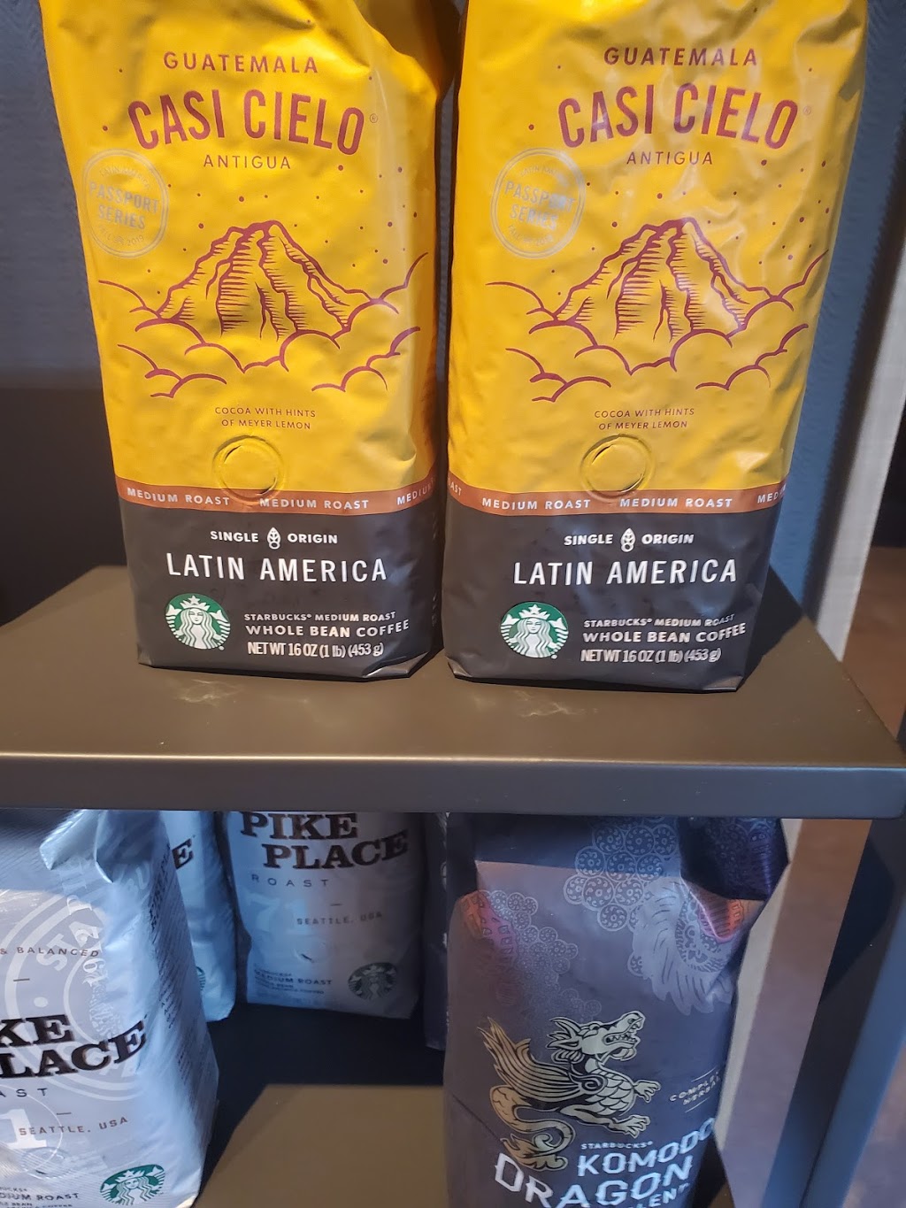 Starbucks | cafe | 1975 Whitten Rd, Memphis, TN 38133, USA | 9258521129 OR +1 925-852-1129