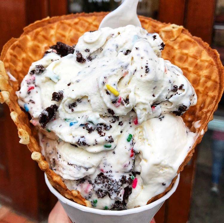 Cold Stone Creamery | bakery | 808 Sadler Rd, Fernandina Beach, FL 32034, USA | 9044918227 OR +1 904-491-8227