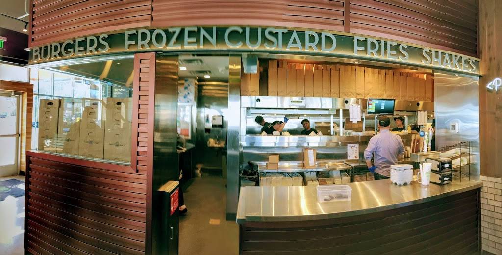 Shake Shack | restaurant | 379 N Central Ave, Hartsdale, NY 10530, USA | 9145298801 OR +1 914-529-8801