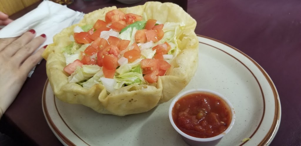 Pizza Parlor | restaurant | 201 Main Ave, Bigfork, MN 56628, USA | 2187433633 OR +1 218-743-3633