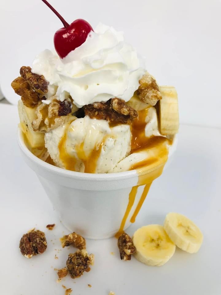 Dade City BBQ and Ice Cream Company | restaurant | 14810 US-98 BYP, Dade City, FL 33523, USA | 3527600399 OR +1 352-760-0399