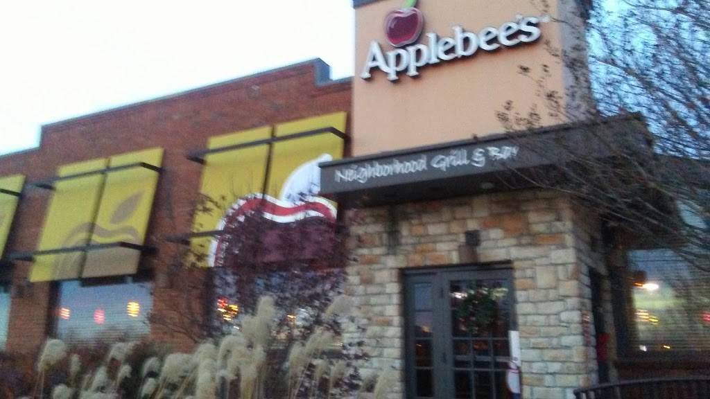Applebees Grill + Bar | restaurant | 718 Thompson Ln, Nashville, TN 37204, USA | 6152983298 OR +1 615-298-3298