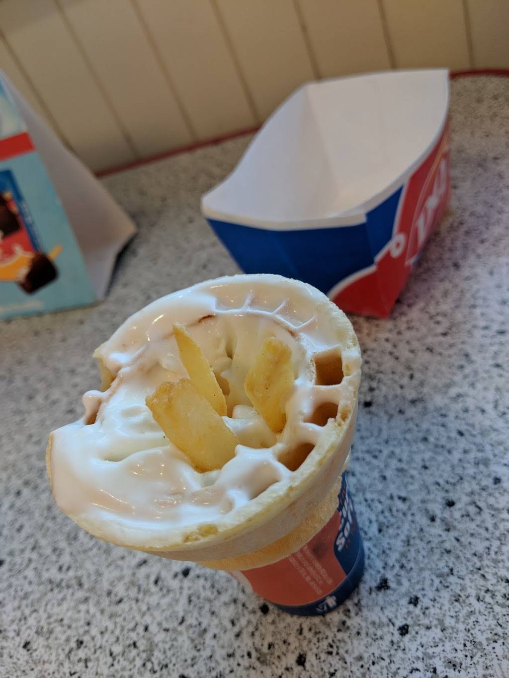 Dairy Queen | restaurant | 3001 Market St NE, Salem, OR 97301, USA | 5035881302 OR +1 503-588-1302