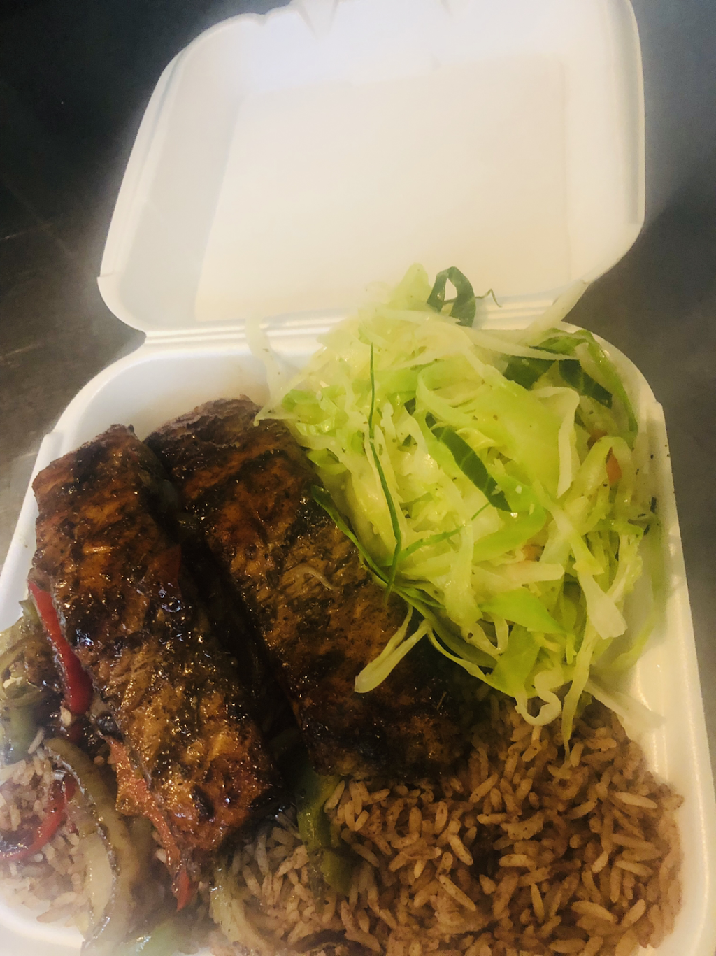 Auntie Ritas Jamaican Cuisine | restaurant | 1315 S Santa Fe Ave, Salina, KS 67401, USA | 7855025145 OR +1 785-502-5145