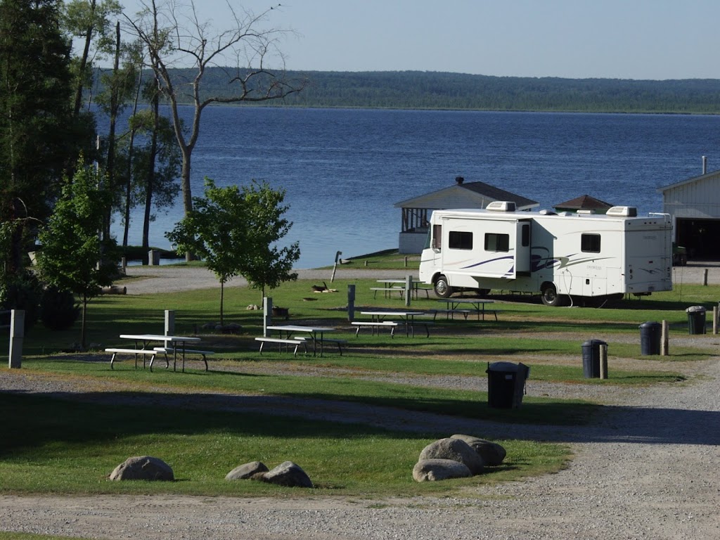 Jacks Landing | restaurant | 20836 Tennis Rd, Hillman, MI 49746, USA | 9897424370 OR +1 989-742-4370