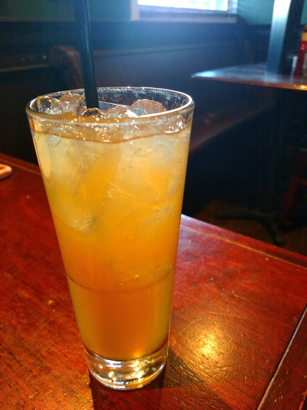 The Cottage Bar & Restaurant | restaurant | 26 Union St, Weymouth, MA 02190, USA | 7818122083 OR +1 781-812-2083