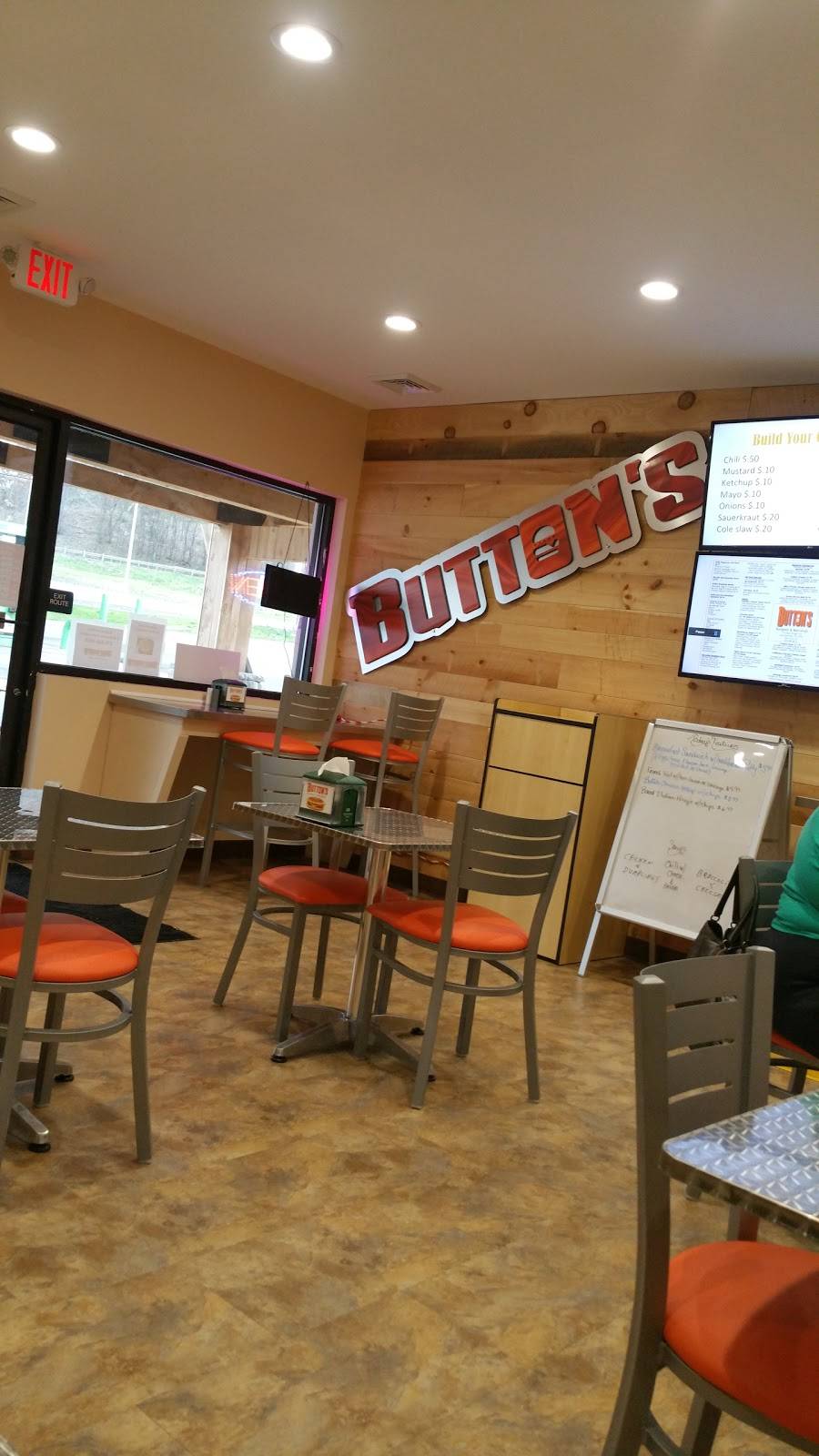 Buttons burgers And Beyond | restaurant | 7121 Blue Ridge Trail, Mountain Top, PA 18707, USA | 5708685818 OR +1 570-868-5818