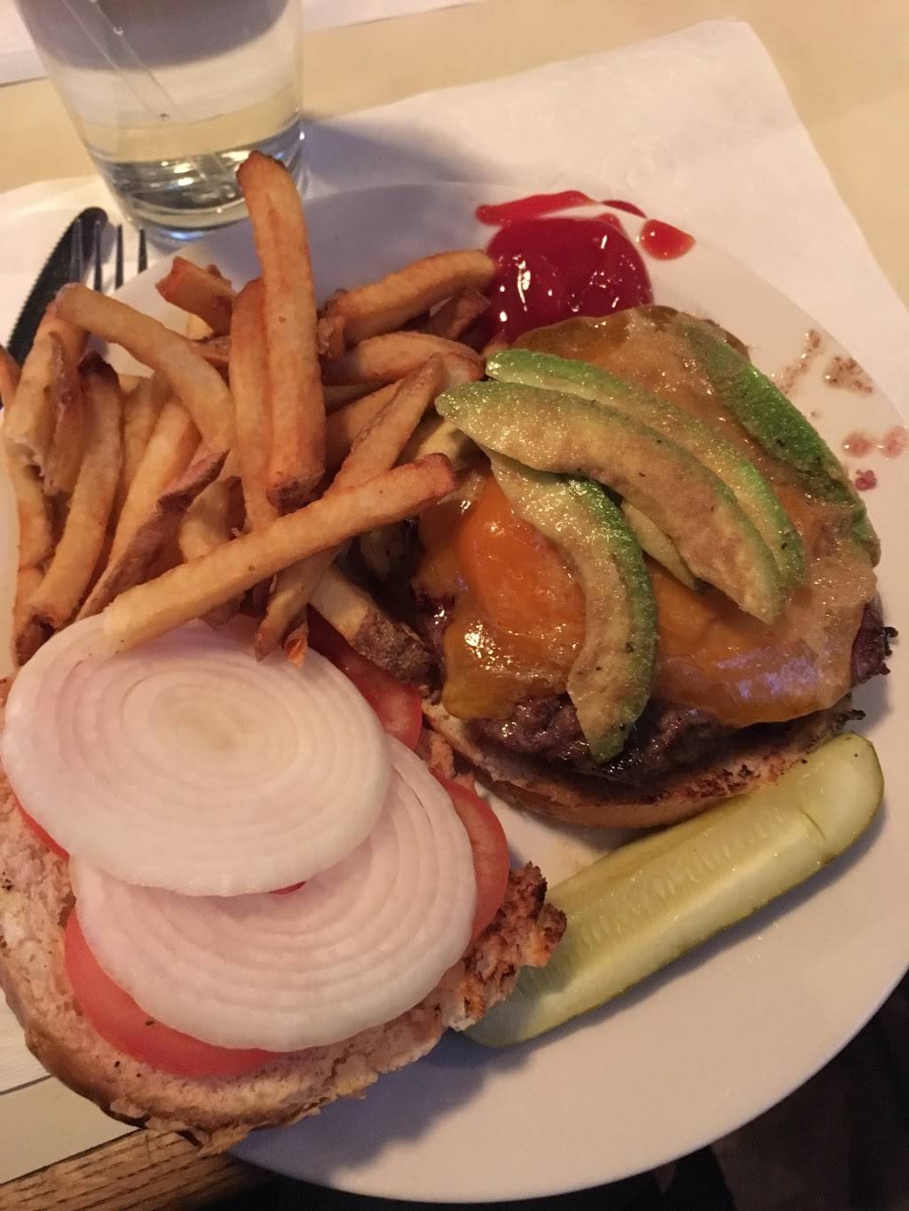 HIAWATHA Restaurant and Lounge | restaurant | 713 Grant St, Wausau, WI 54403, USA | 7158485166 OR +1 715-848-5166