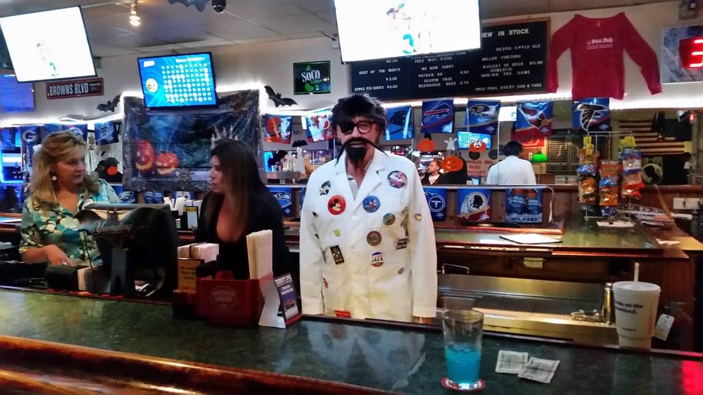 Uncle Joes Bar & Grill | night club | 6211 W 130th St, Parma Heights, OH 44130, USA | 2162674447 OR +1 216-267-4447