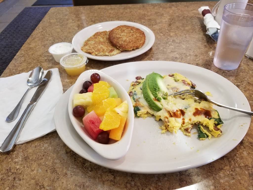 Brianas Pancake House | restaurant | 10 N Island Ave, Batavia, IL 60510, USA | 6304544570 OR +1 630-454-4570