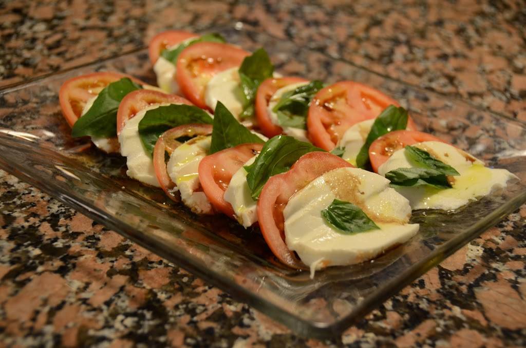 Johns Restaurant & Pizzeria | restaurant | 2914 11th St, Rockford, IL 61109, USA | 8153984044 OR +1 815-398-4044