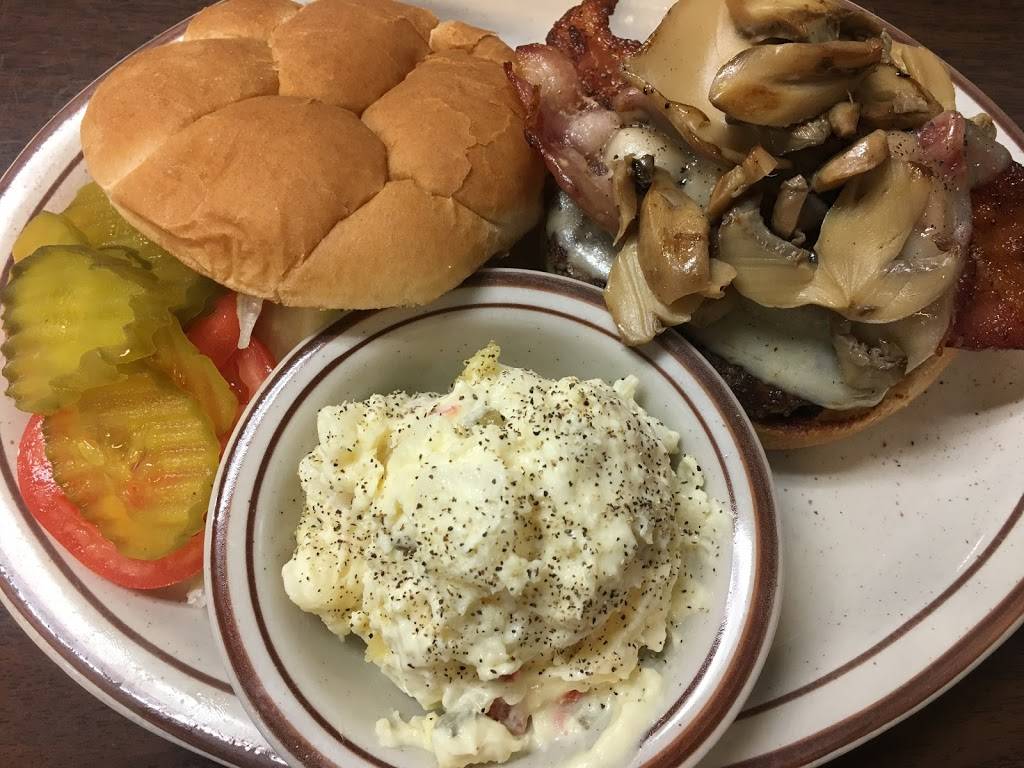 Hole n One | restaurant | 13573 W Camino Del Sol, Sun City West, AZ 85375, USA | 6235840296 OR +1 623-584-0296