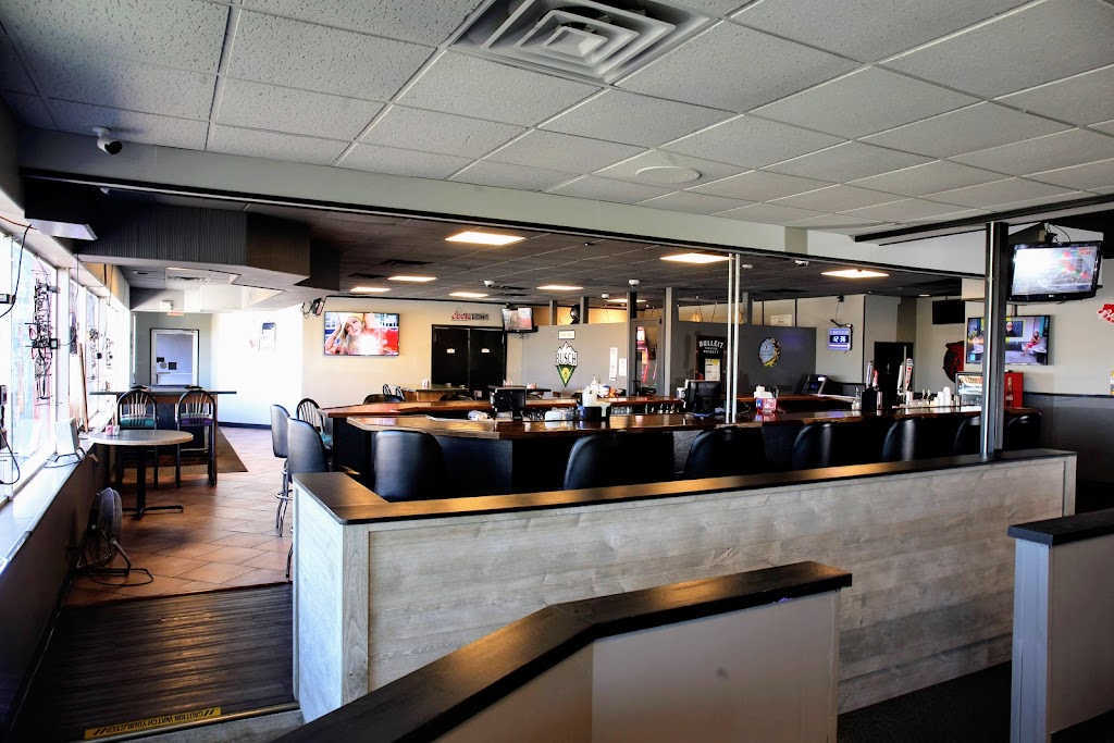 Chasers Grill & Bar | restaurant | 1809 W Fayette Ave, Effingham, IL 62401, USA | 2173475336 OR +1 217-347-5336