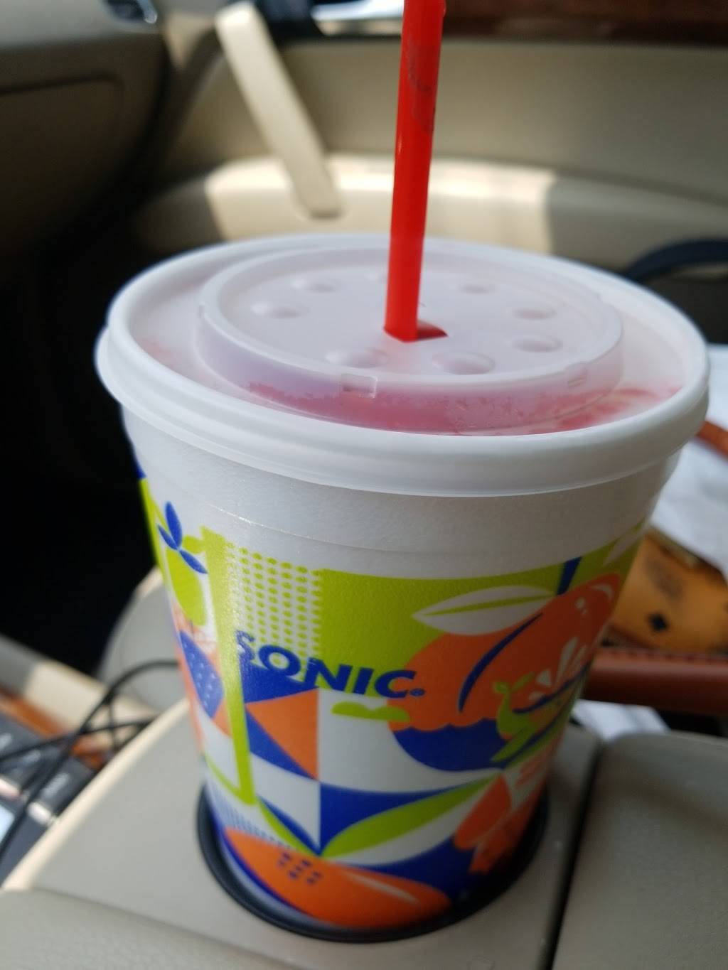 Sonic Drive-In | restaurant | 3804 Summer Ave, Memphis, TN 38122, USA | 9014544930 OR +1 901-454-4930