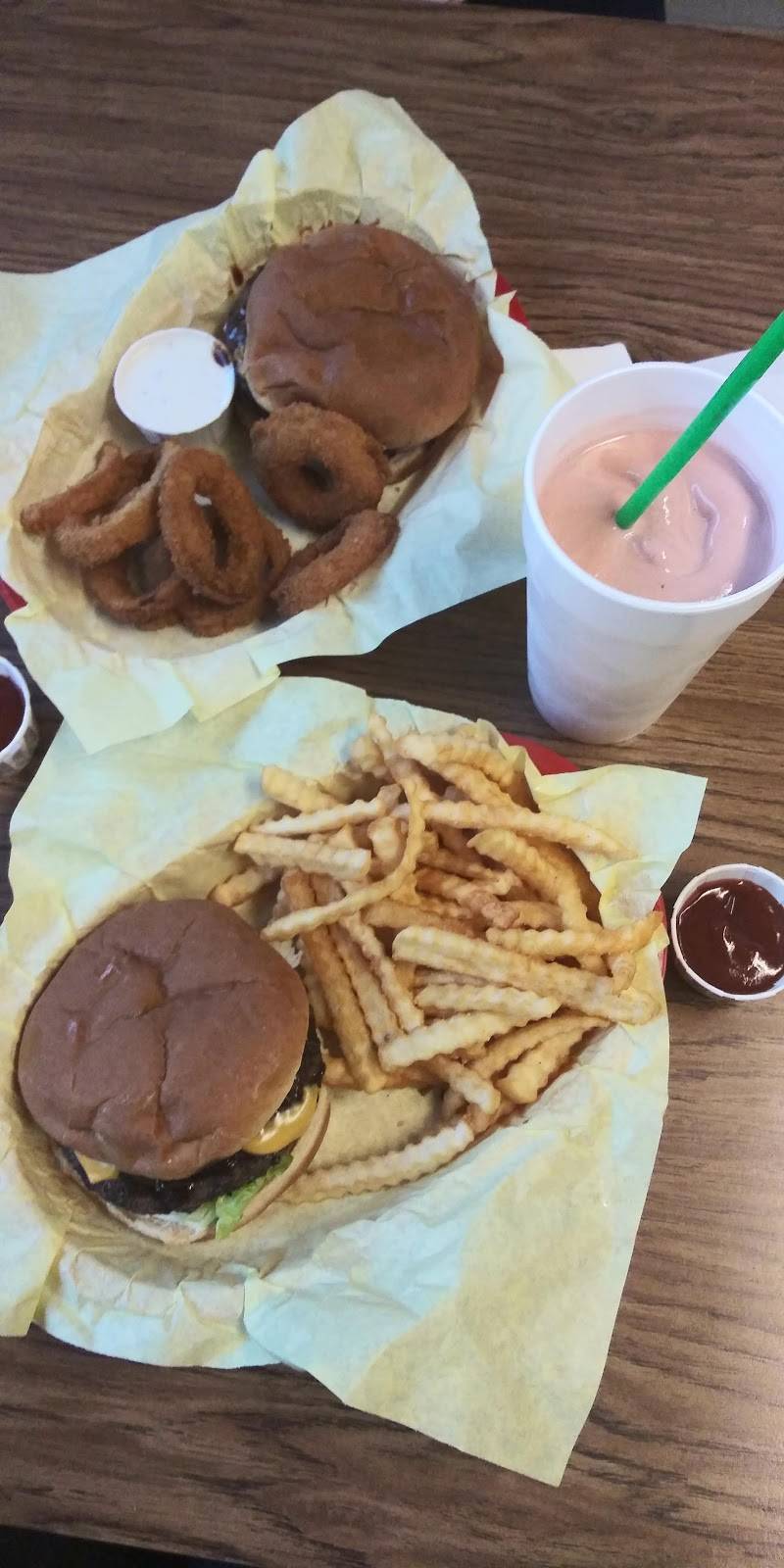 Burger Shack | restaurant | 7834 Golden State Hwy, Los Molinos, CA 96055, USA | 5303842041 OR +1 530-384-2041