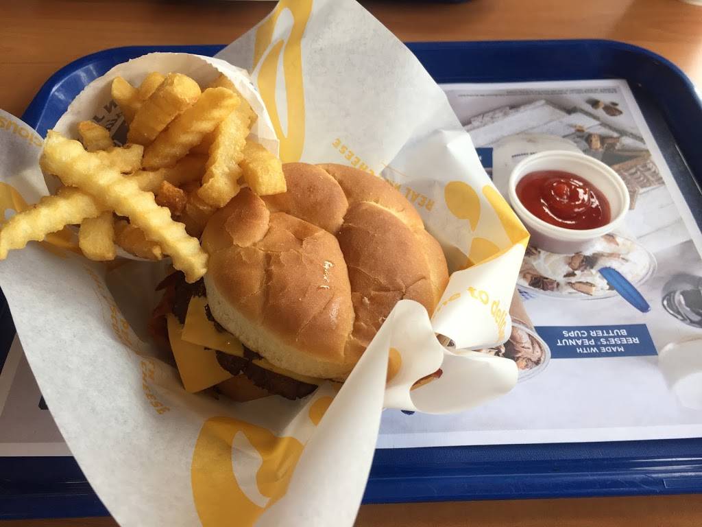 Culvers | restaurant | 7515 Good Hope Rd, Milwaukee, WI 53223, USA | 4147600500 OR +1 414-760-0500