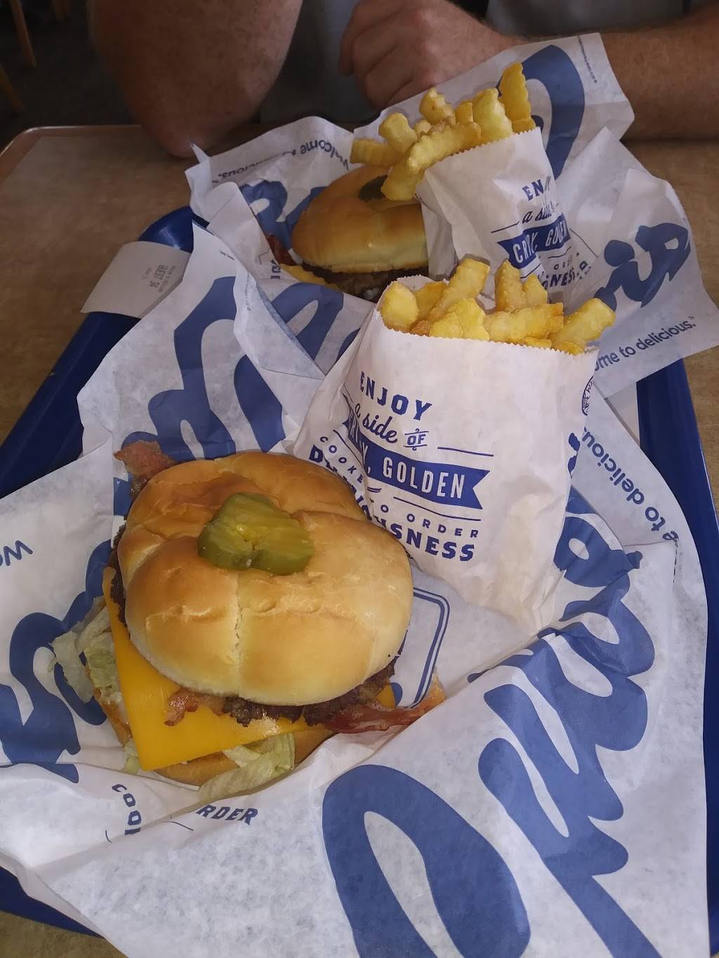 Culvers | restaurant | 4121 Pioneer Woods Dr, Lincoln, NE 68506, USA | 4024884121 OR +1 402-488-4121