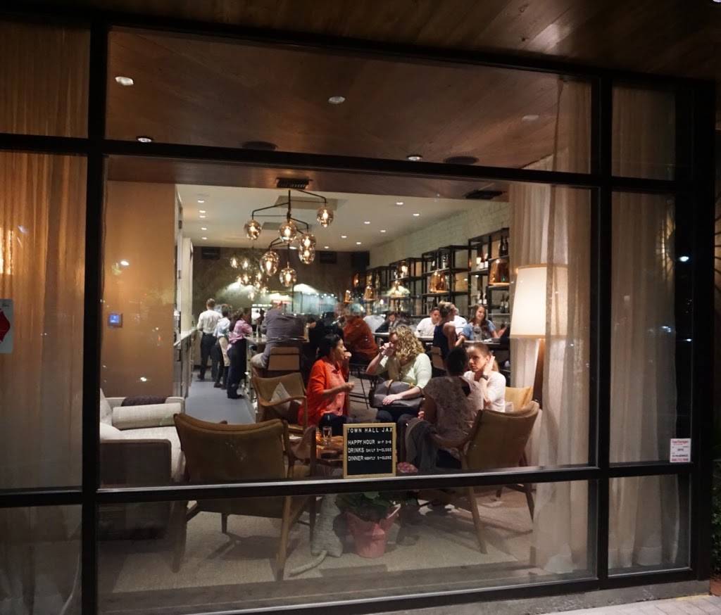 Town Hall Restaurant Jacksonville | restaurant | 2012 San Marco Blvd, Jacksonville, FL 32207, USA | 9043980726 OR +1 904-398-0726