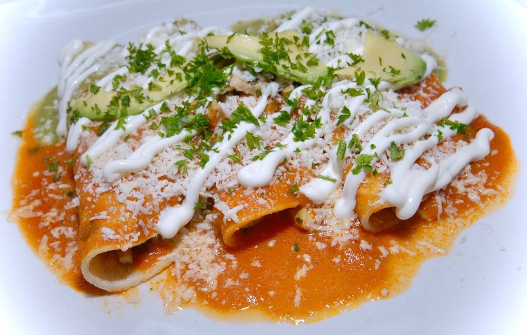 Resto Bar Lolita - Mexican Lebanese - Tacos Cocktails, Wine, Bee | restaurant | 804 Rue de Saint Jovite, Mont-Tremblant, QC J8E 3J8, Canada | 8194252555 OR +1 819-425-2555