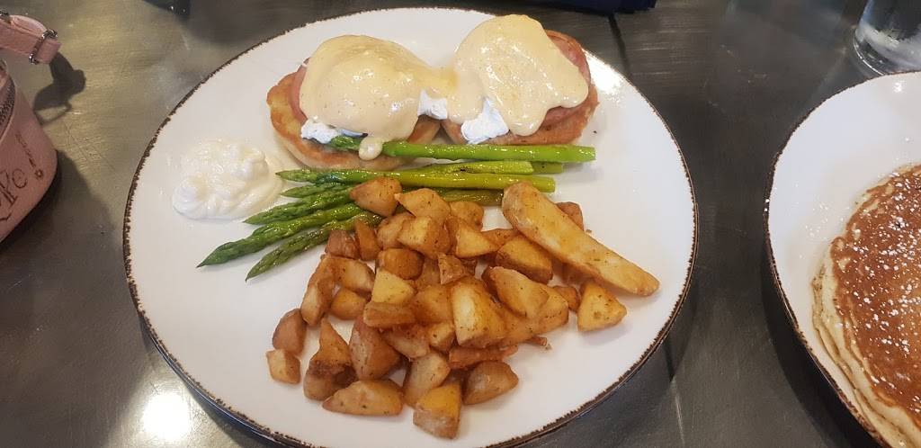 Grill at Grande Vista | restaurant | 12001 Ave Verde, Orlando, FL 32821, USA | 4072386365 OR +1 407-238-6365