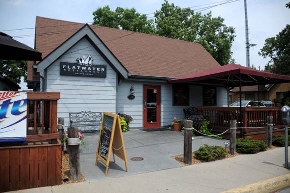 Flatwater | restaurant | 832 E Westfield Blvd, Indianapolis, IN 46220, USA | 3172575466 OR +1 317-257-5466