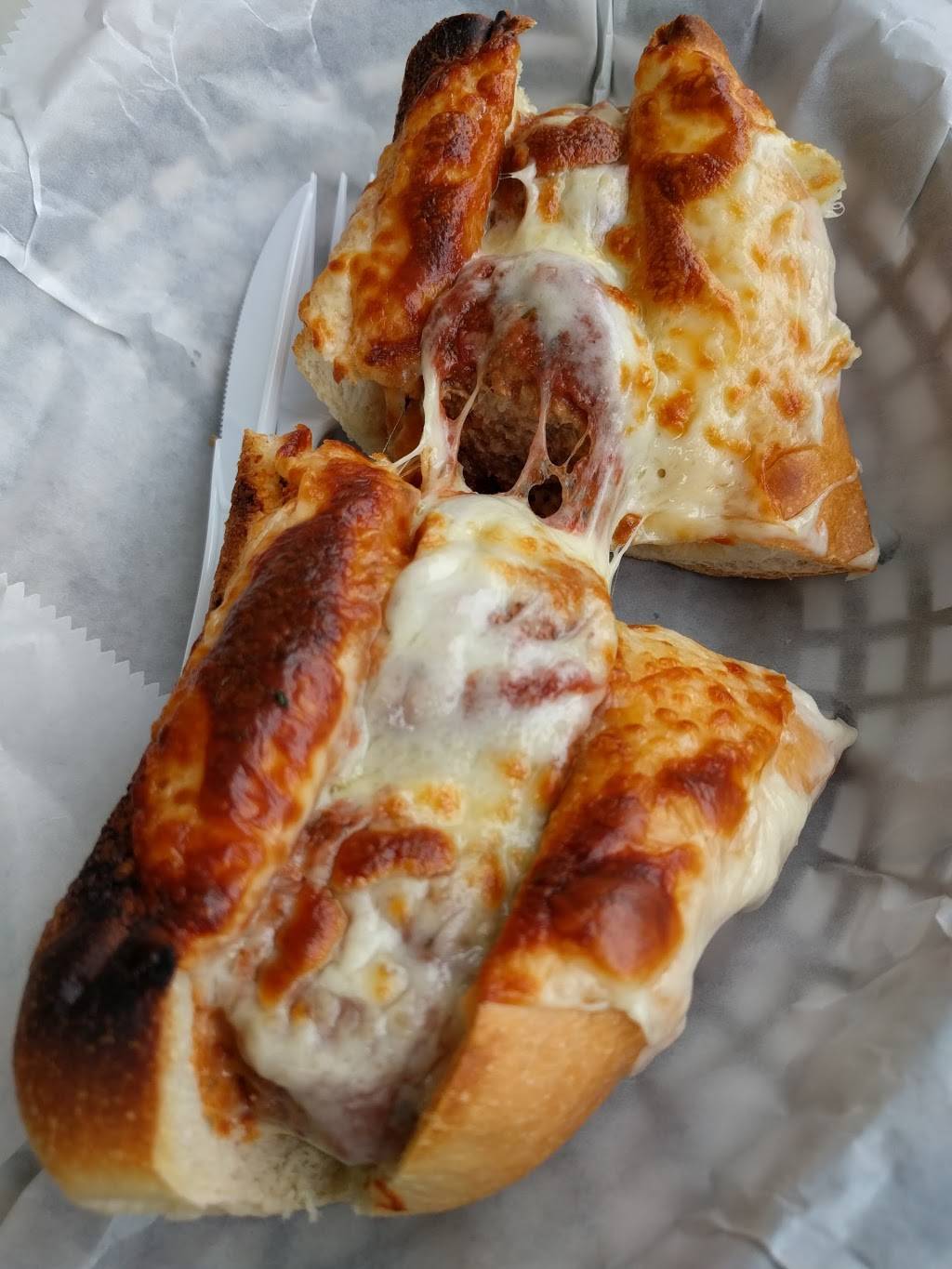 Connies Deli | restaurant | 4360 Carraway Pl, Sanford, FL 32771, USA | 4073228800 OR +1 407-322-8800