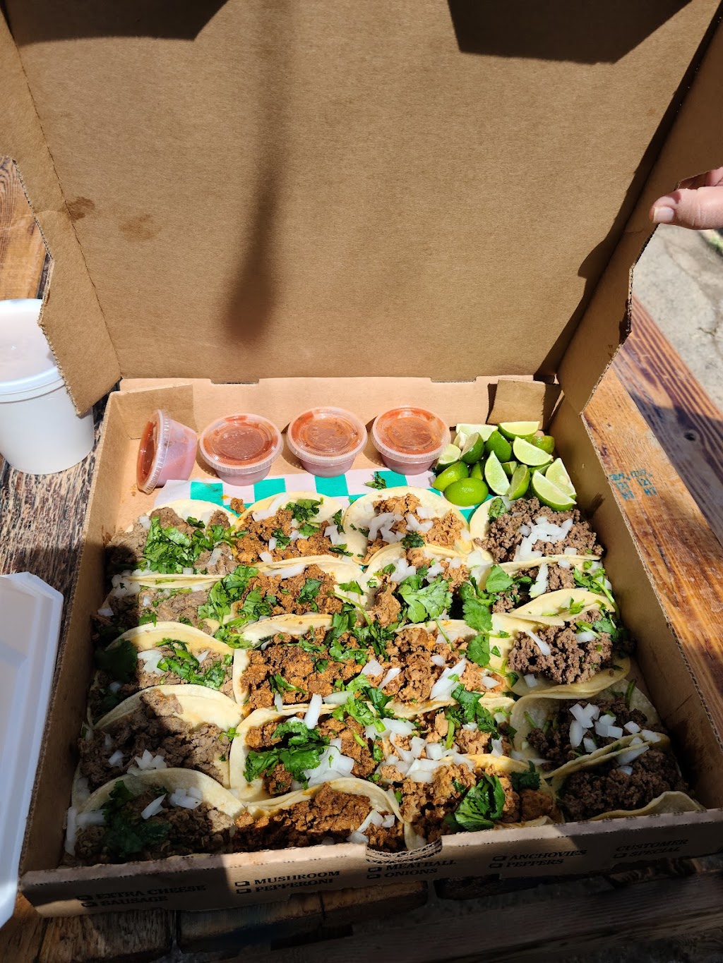 Mr. Munchies Food Truck | restaurant | 1902 N Chadbourne St, San Angelo, TX 76903, USA | 3253152808 OR +1 325-315-2808