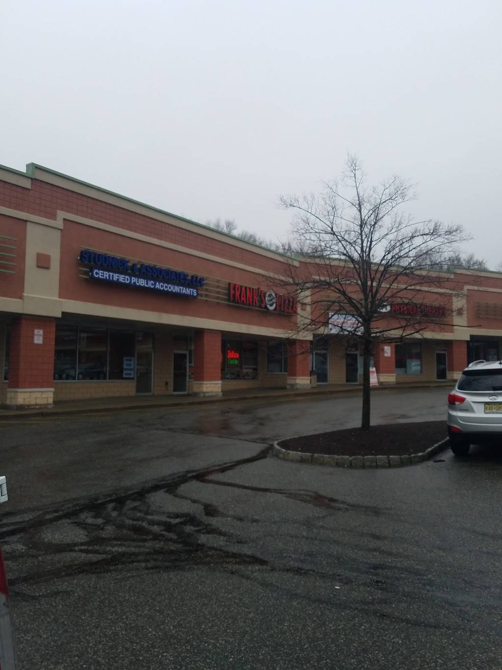 Franks Pizza | restaurant | 5762 Berkshire Valley Rd, Oak Ridge, NJ 07438, USA | 9732085700 OR +1 973-208-5700