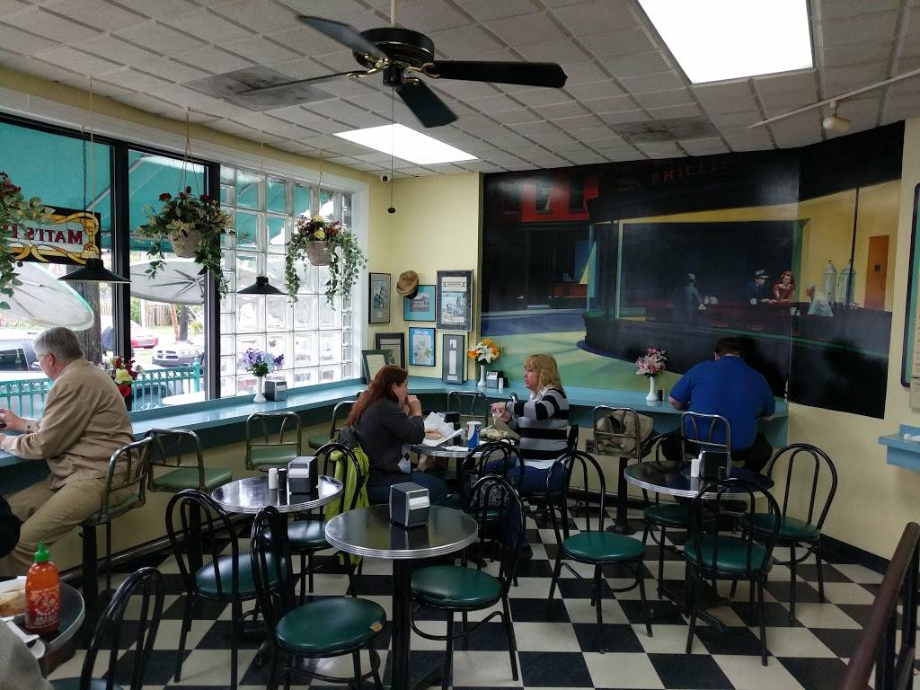 Matis Deli | restaurant | 1842 Monroe St, Dearborn, MI 48124, USA | 3132773253 OR +1 313-277-3253