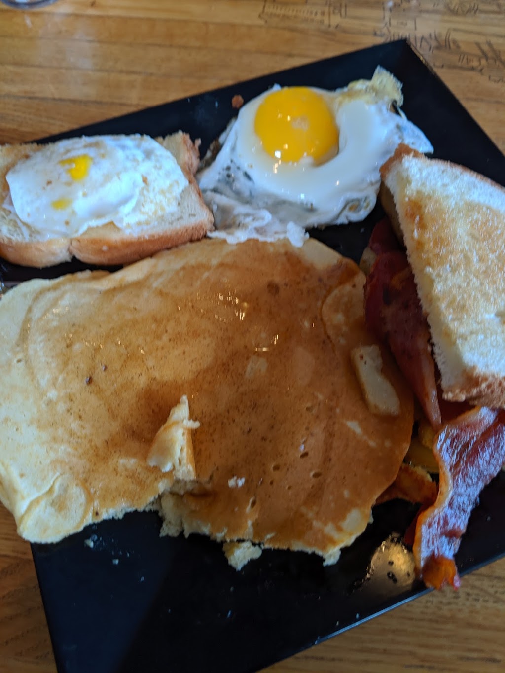 Mama Bears Restaurant | restaurant | 420 US-201, Jackman, ME 04945, USA | 2076684222 OR +1 207-668-4222