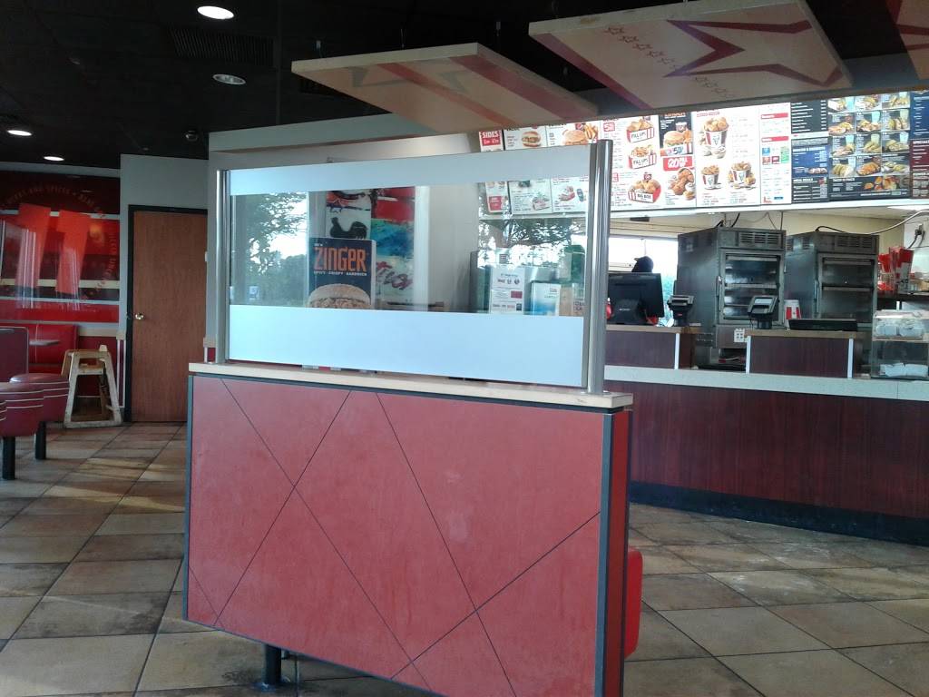KFC | restaurant | 2830 N Westport Dr, Port Allen, LA 70767, USA | 2253461148 OR +1 225-346-1148