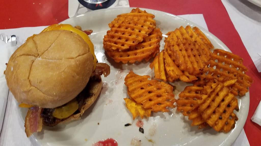 Jennings Cafe | restaurant | 808 Frederick Rd, Catonsville, MD 21228, USA | 4107443824 OR +1 410-744-3824