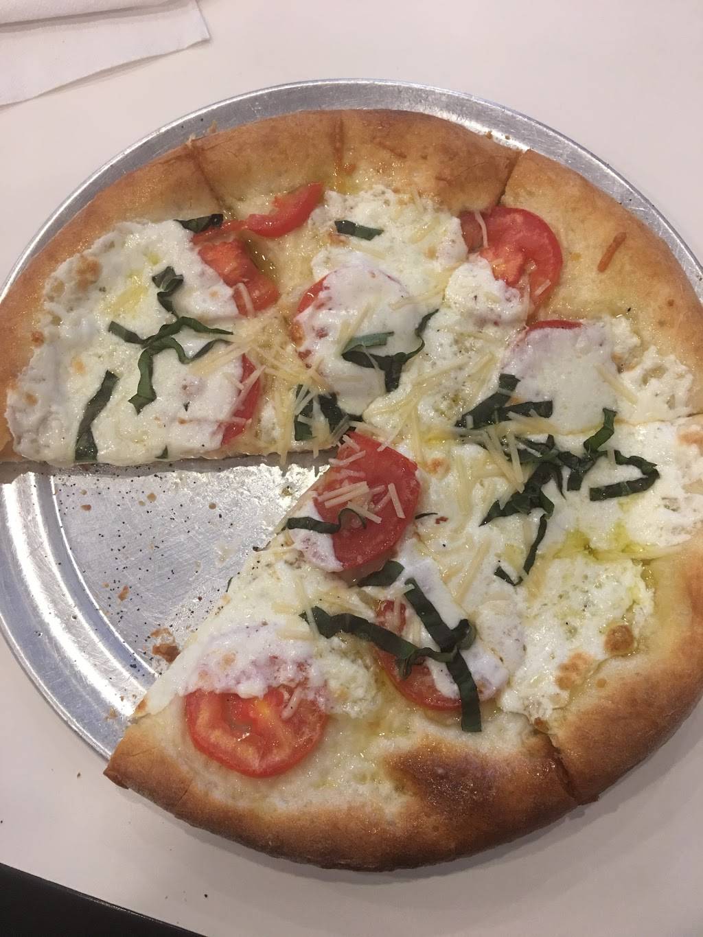 Colonnas Pizza & Pasta | restaurant | 7475 E Arapahoe Rd, Centennial, CO 80112, USA | 3034684700 OR +1 303-468-4700