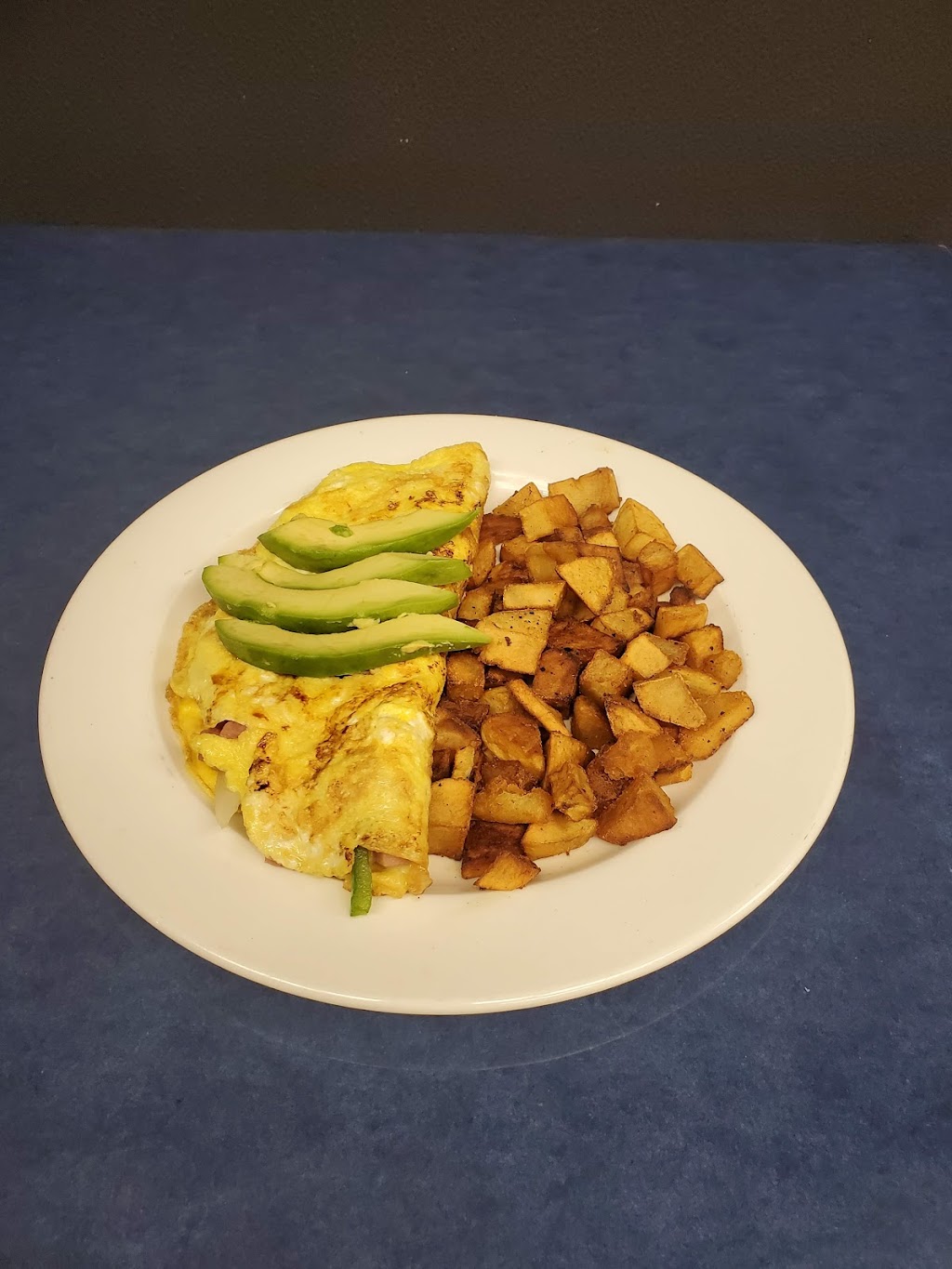 El Toquesito del Sabor | restaurant | 24 Eastern Ave, Malden, MA 02148, USA | 7813887000 OR +1 781-388-7000