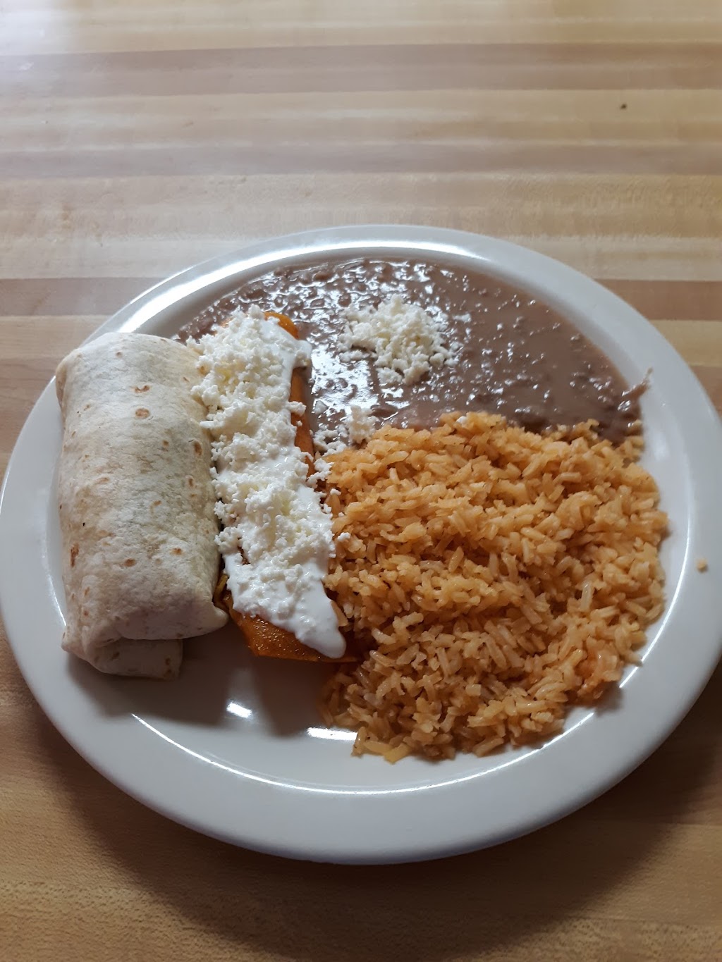 El Jacalito | restaurant | 16735 US-331, Freeport, FL 32439, USA | 8508357080 OR +1 850-835-7080