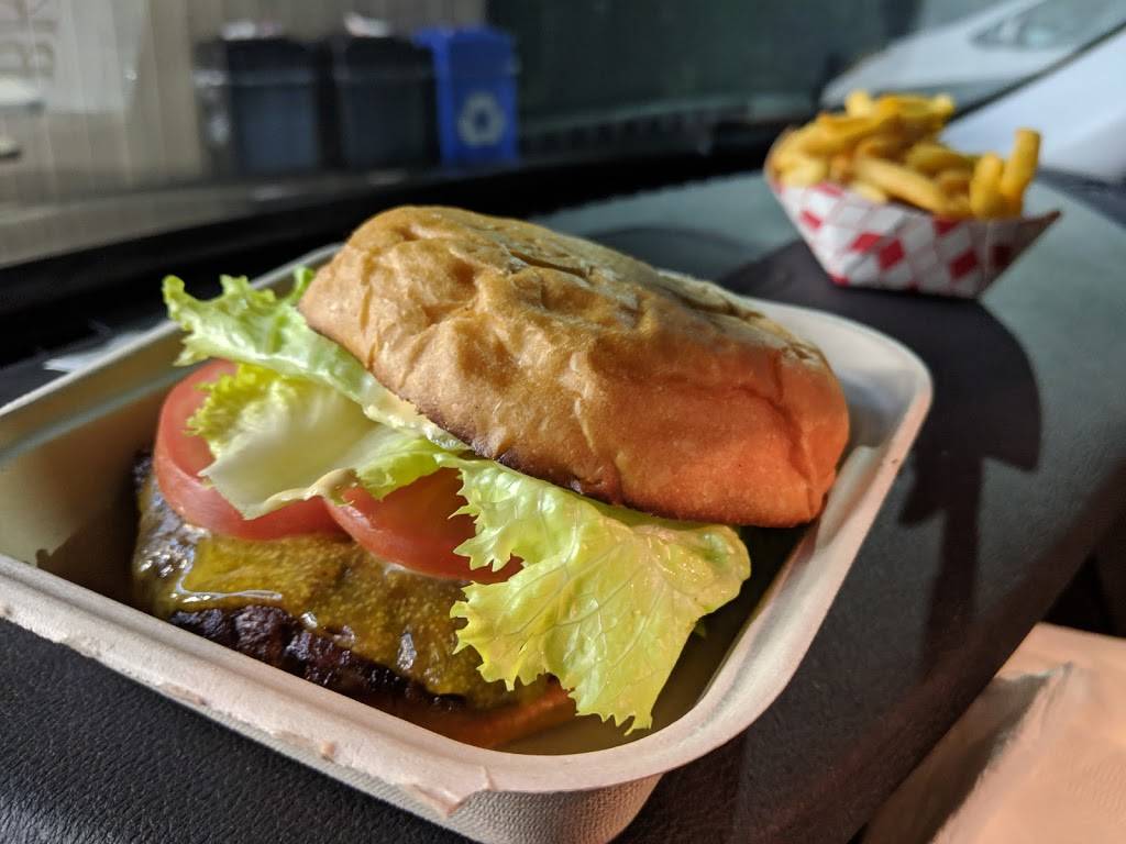 Beeps Burgers | restaurant | 1051 Ocean Ave, San Francisco, CA 94112, USA | 4155842650 OR +1 415-584-2650