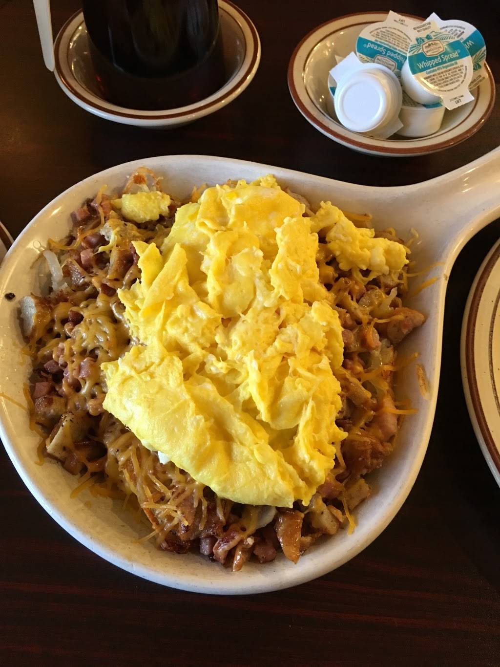 Sunshine Family Restaurant West | restaurant | 1575 John F Kennedy Rd, Dubuque, IA 52002, USA | 5635573000 OR +1 563-557-3000