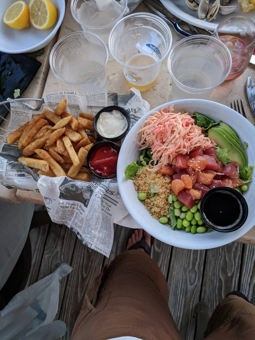 Surfs Out | night club | 1 Bay Walk, Kismet, NY 11706, USA | 6315837400 OR +1 631-583-7400